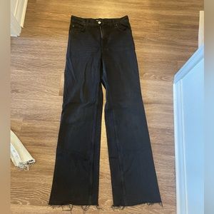 High rise wide leg black Zara jeans size 6. Fits on tighter size